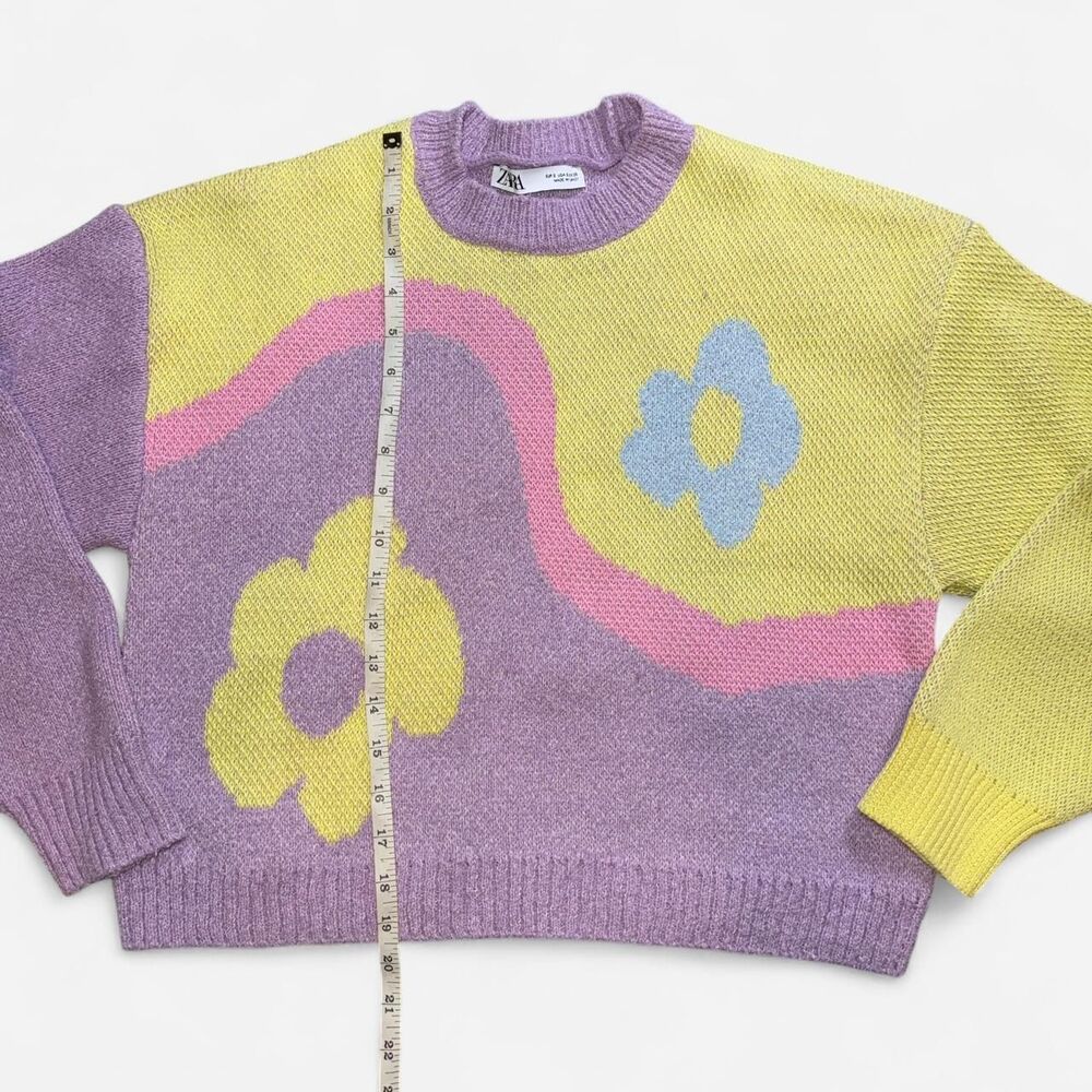 ZARA Pastel Purple and Green Flower Crewneck Sweater (Size Small) - Picture 4 of 6